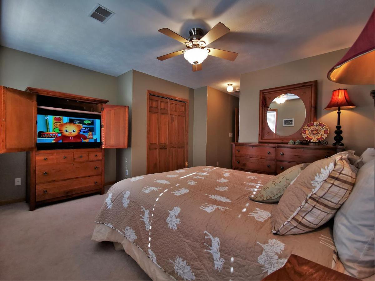 Gorgeous House For Ski Retreat Or Mountain Vacations 斯诺肖 外观 照片