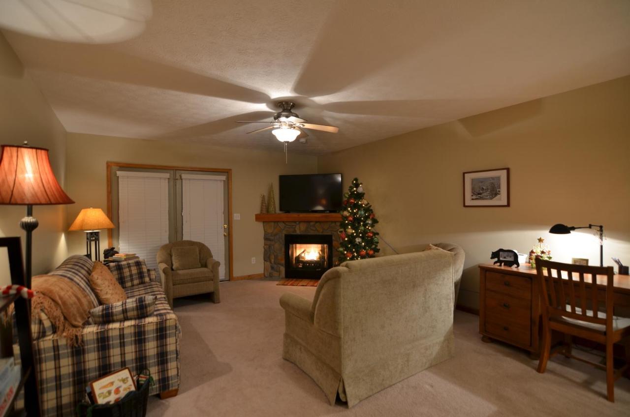 Gorgeous House For Ski Retreat Or Mountain Vacations 斯诺肖 外观 照片